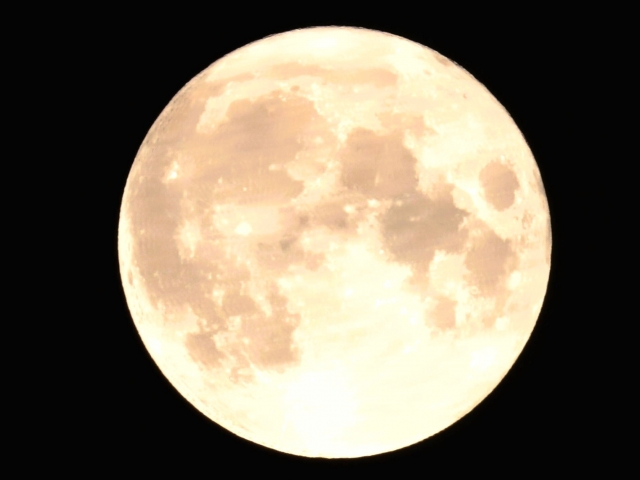 地球から最も遠い満月のイメージ画像