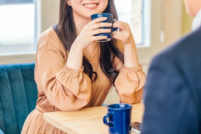 相手の本音を見抜く！心理学を活用した婚活での会話術のイメージ